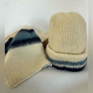 Pure 100% Denmark Wool Women's Soft Ivory &‎ Blue Hat & Scarf NWT FLAWS READ
